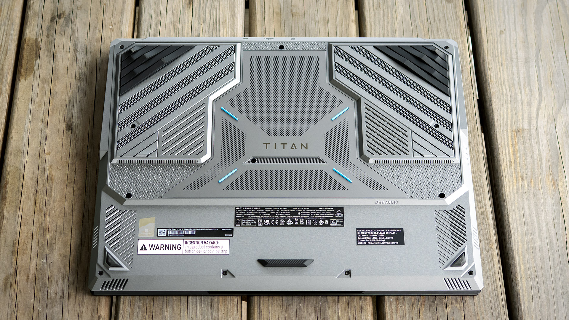 MSI TItan 18 HX AI