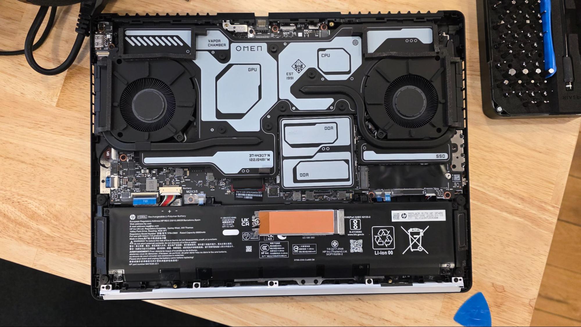 HP Omen Max 16
